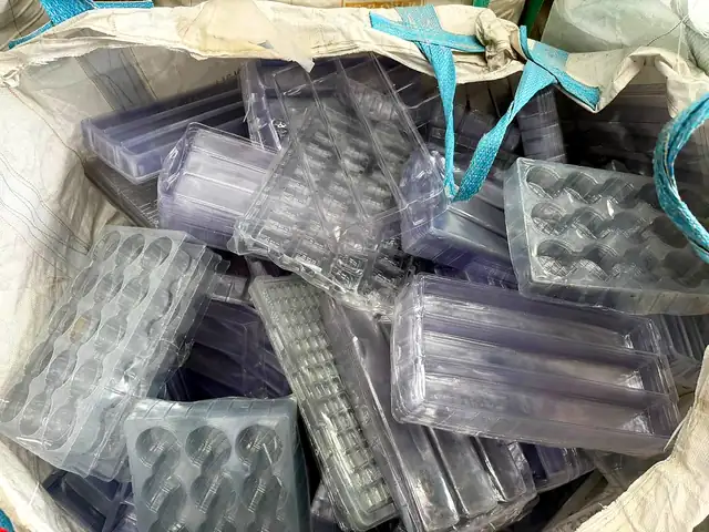 ถาดพลาสติกใสขึ้นรูปในถุงจัมโบ้
